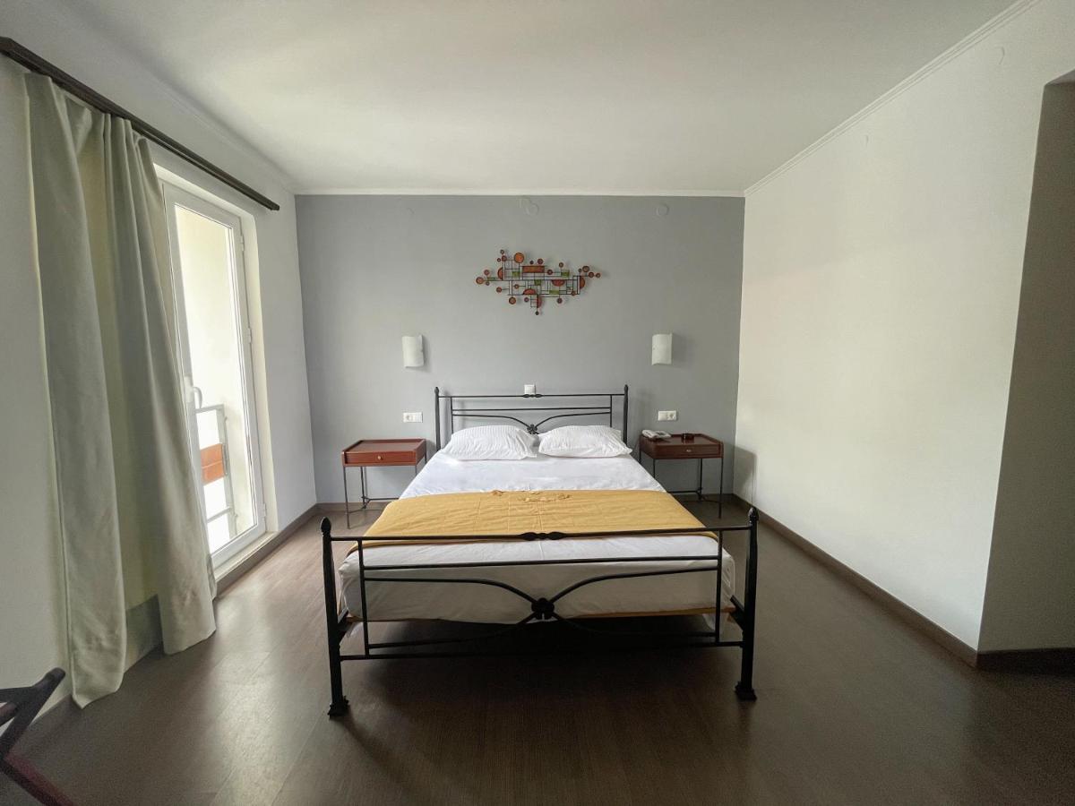 Nafplia Hotel นาฟปลิโอ ภายนอก รูปภาพ